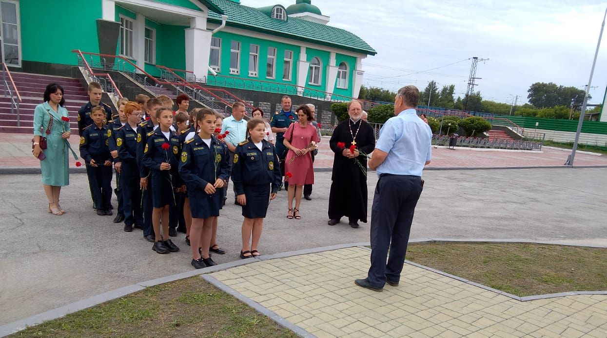 Мошковские справедливороссы почтили память именитого земляка | СПРАВЕДЛИВАЯ  РОССИЯ – ЗА ПРАВДУ – Новосибирская область